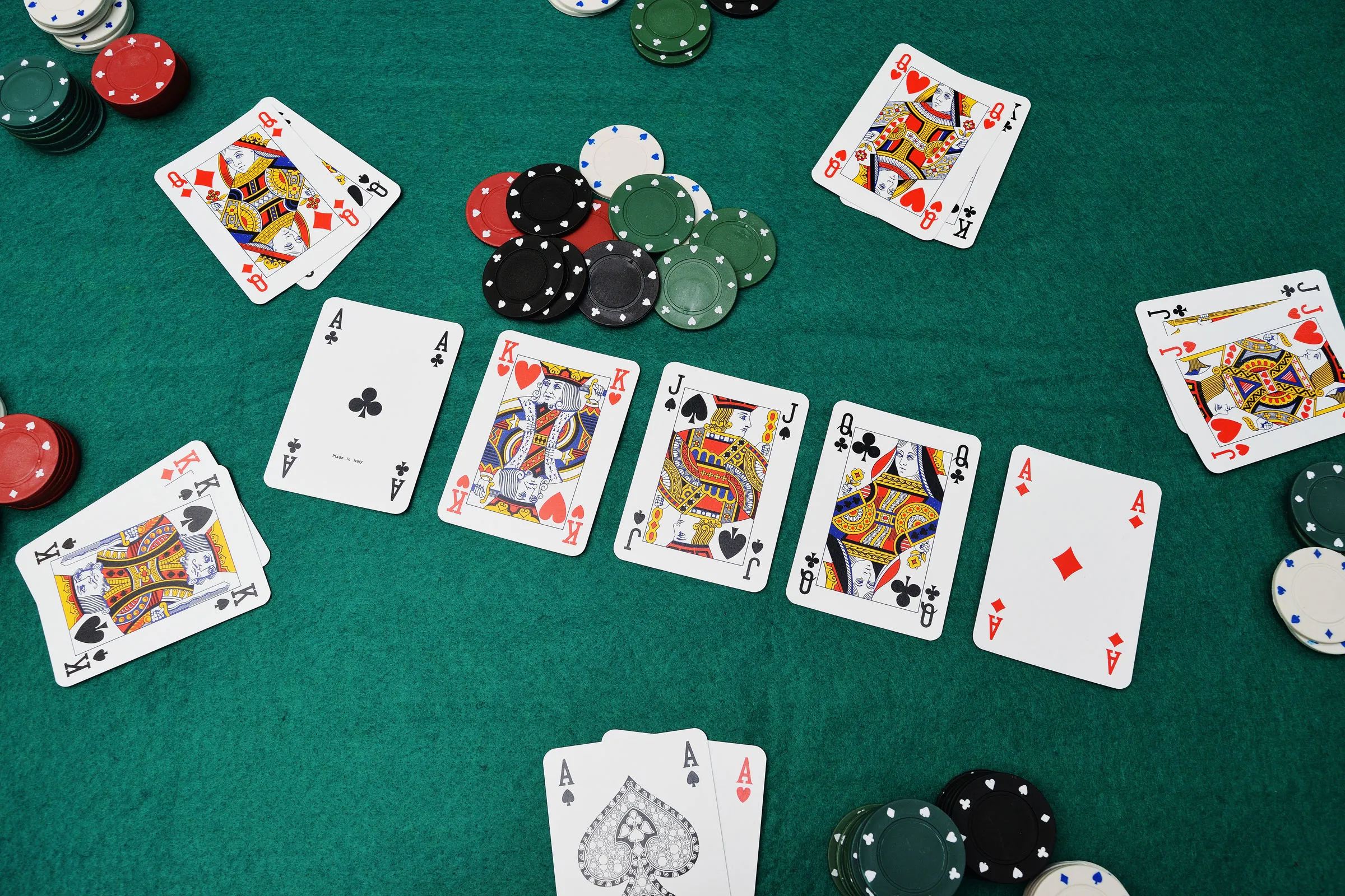 Luật chơi poker loto188